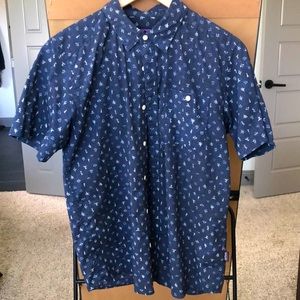 Men’s navy Patagonia button up shirt- Medium